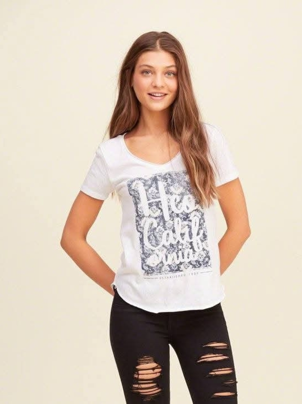 Hollister Vintage White Graphic Floral Scoop Neck Tee - Casual Women's Top